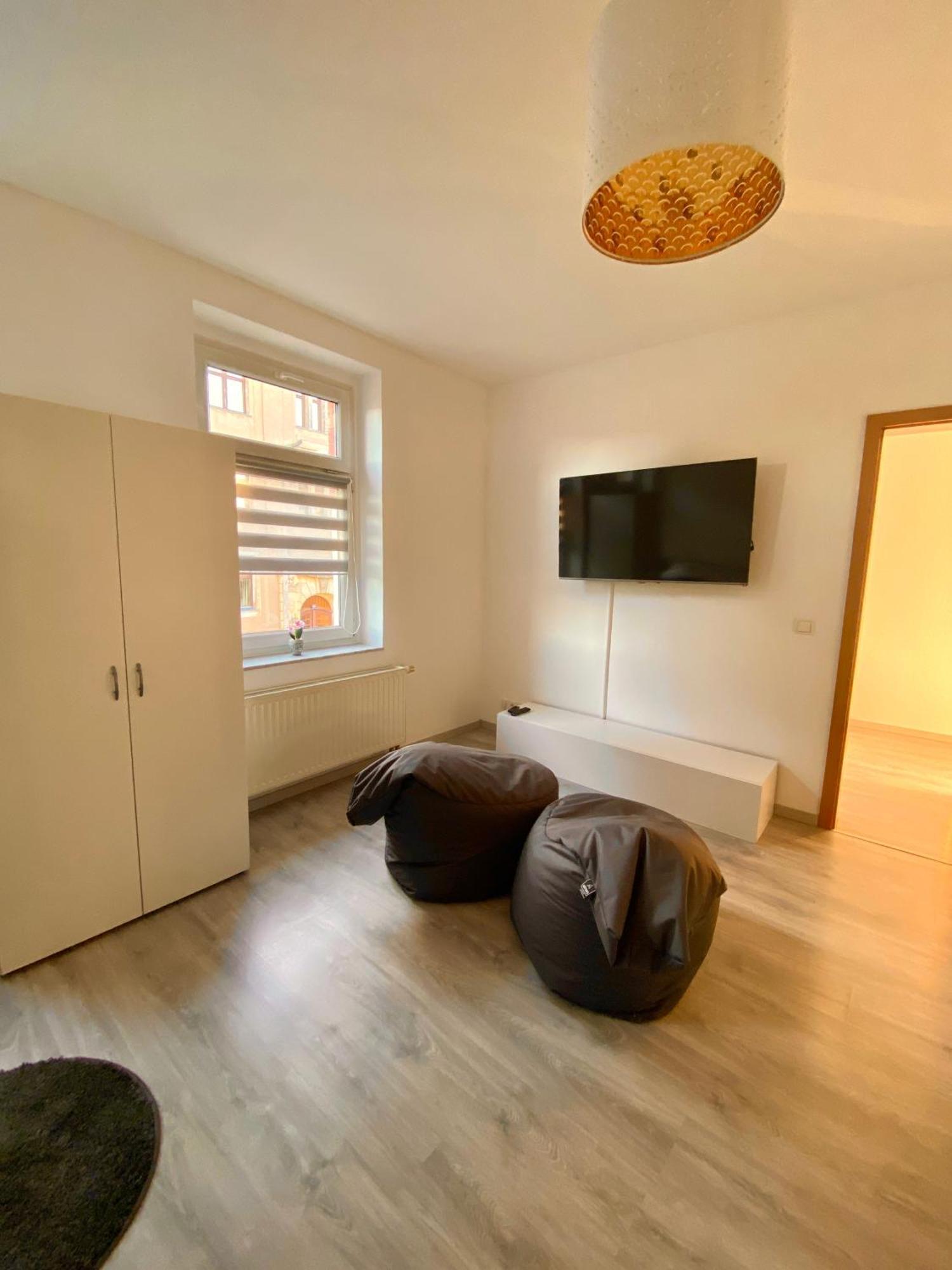 Schoene 3-Zimmer Monteurswohnung Im Sueden Von Leipzig Eg Esterno foto